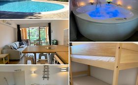 Aparthotel La Badine 5p Plage Piscine Clim Jacuzzi Parc Luxuriant À